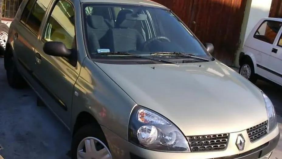 RENAULT Clio -