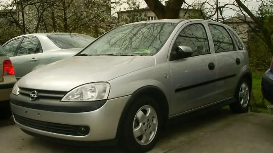 OPEL Corsa -