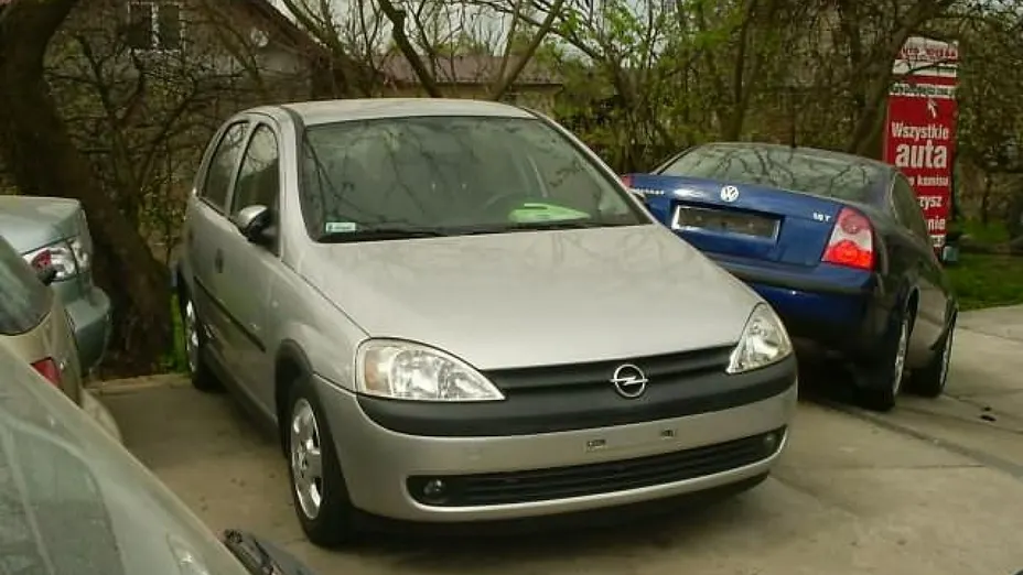 OPEL Corsa -
