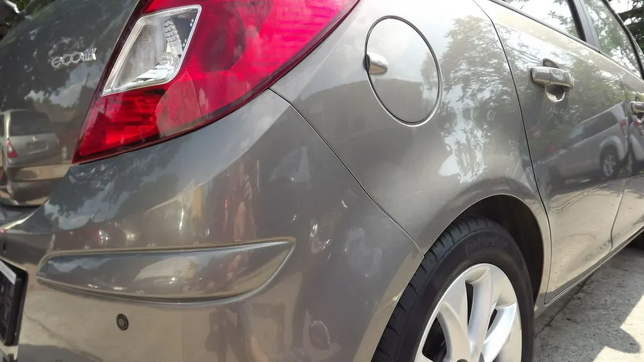 OPEL Corsa -