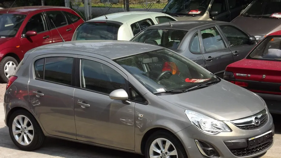 OPEL Corsa -