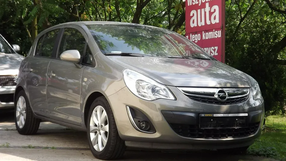 OPEL Corsa -