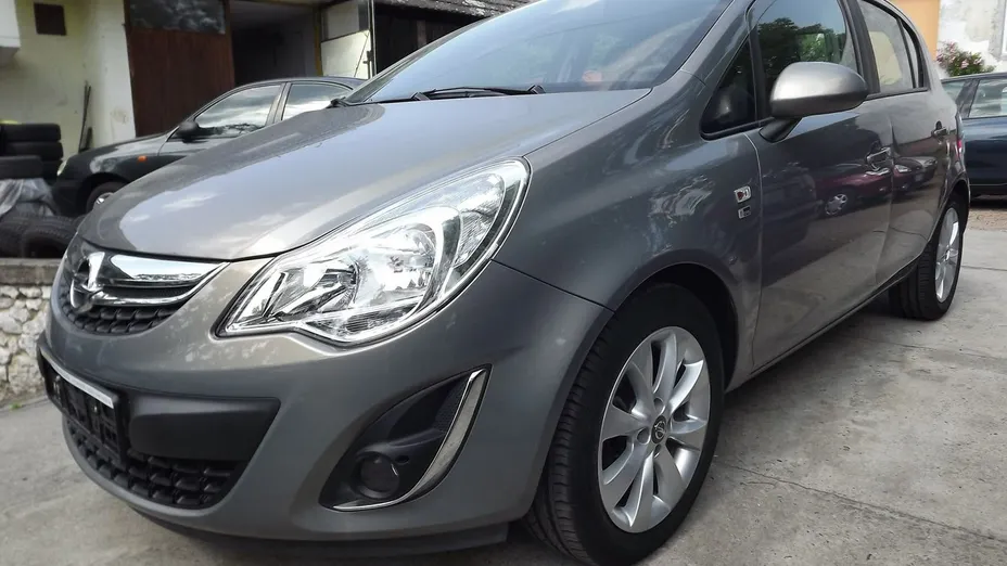 OPEL Corsa -