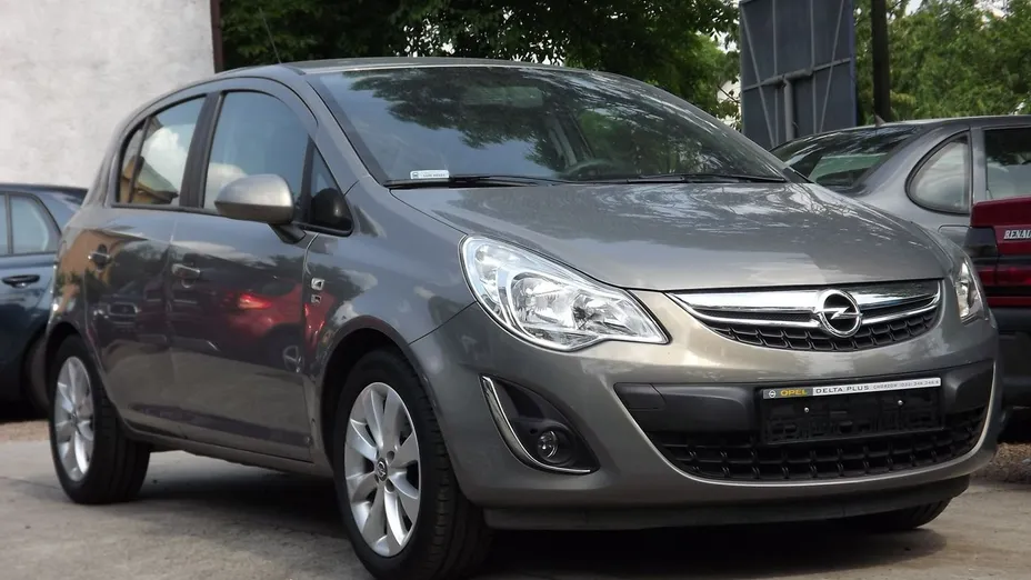 OPEL Corsa -