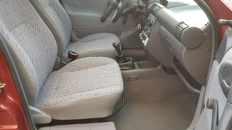 OPEL Corsa -