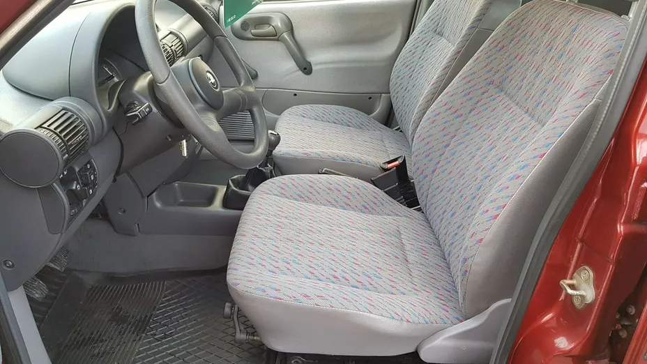 OPEL Corsa -