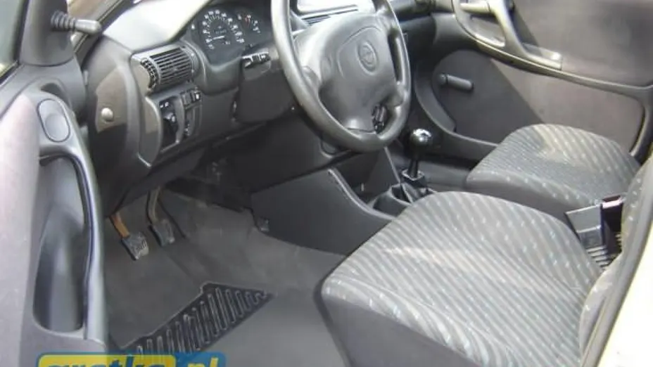 OPEL Astra -