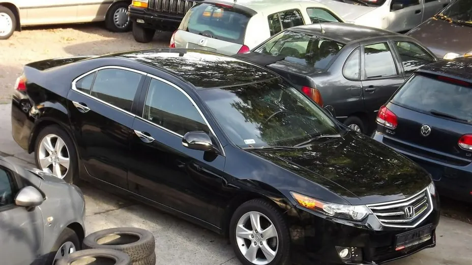 HONDA Accord -