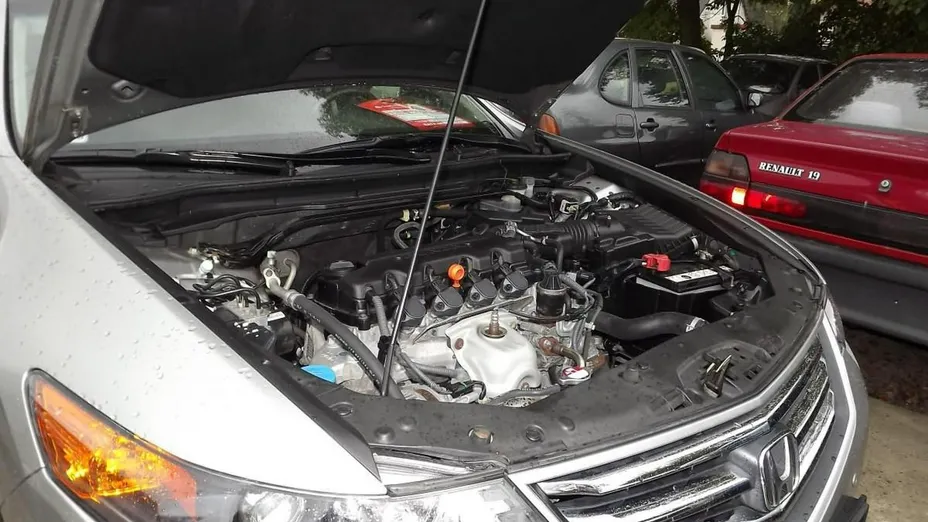 HONDA Accord -