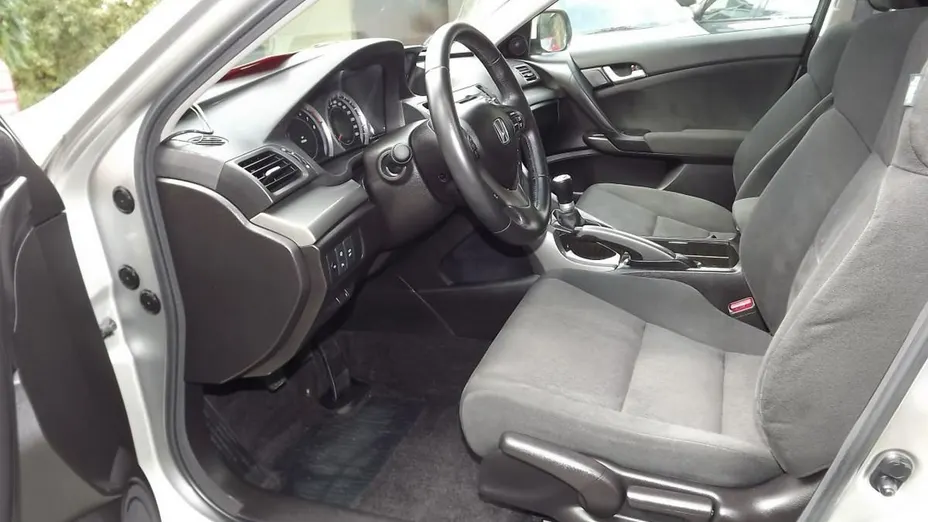 HONDA Accord -