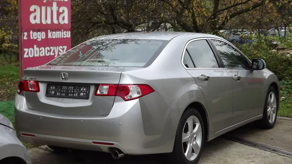 HONDA Accord -