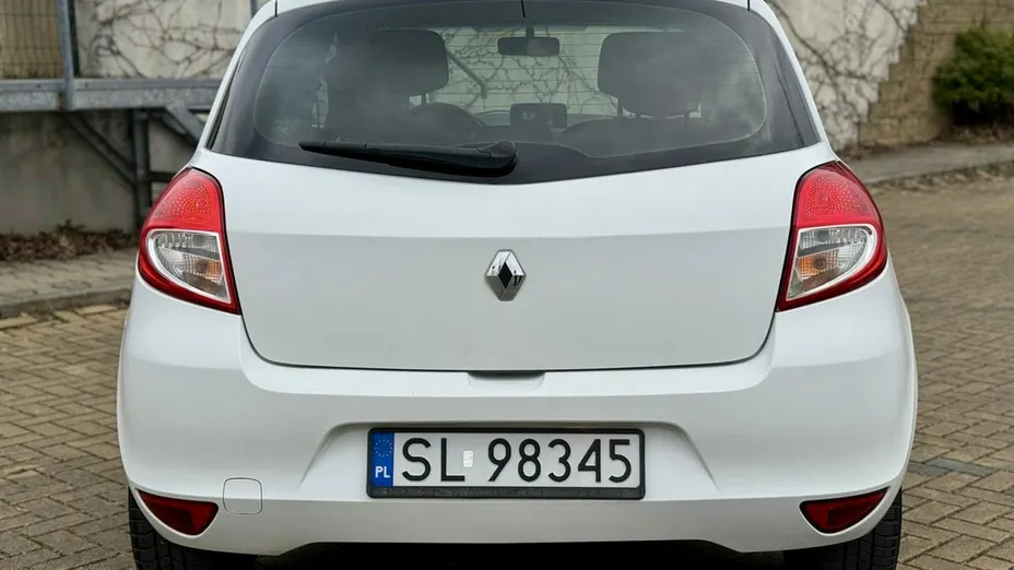 RENAULT Clio -