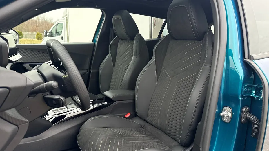 PEUGEOT 2008 2008 PureTech mHEV GT Exclusive e-DCS6 Nowy