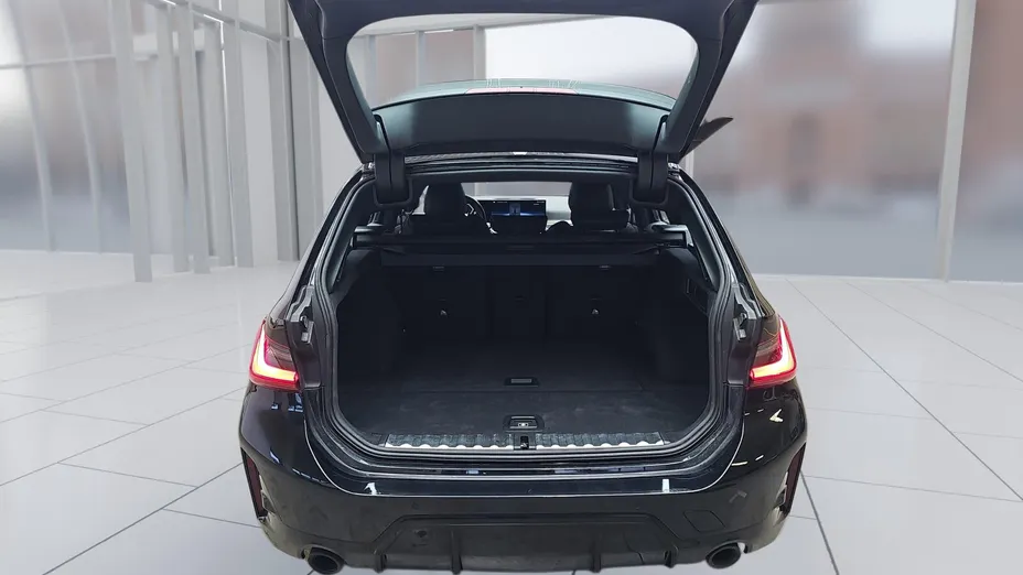 BMW Seria 3 330i aut