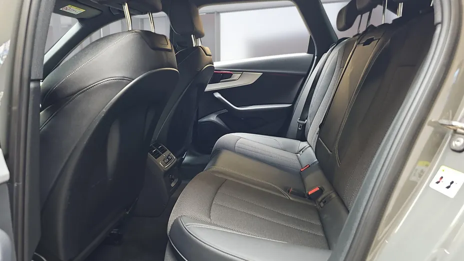 AUDI A4 A4 40 TFSI mHEV Quattro S Line S tronic