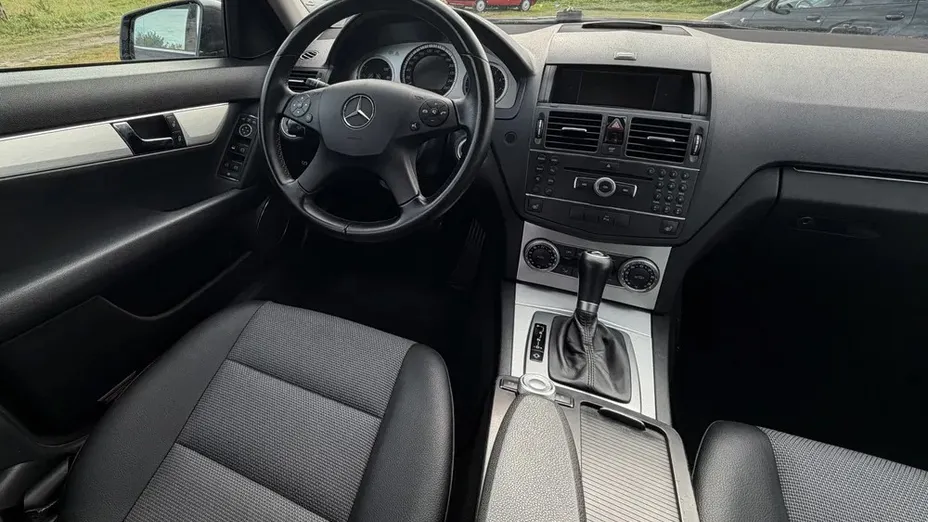 MERCEDES-BENZ C Klasa -