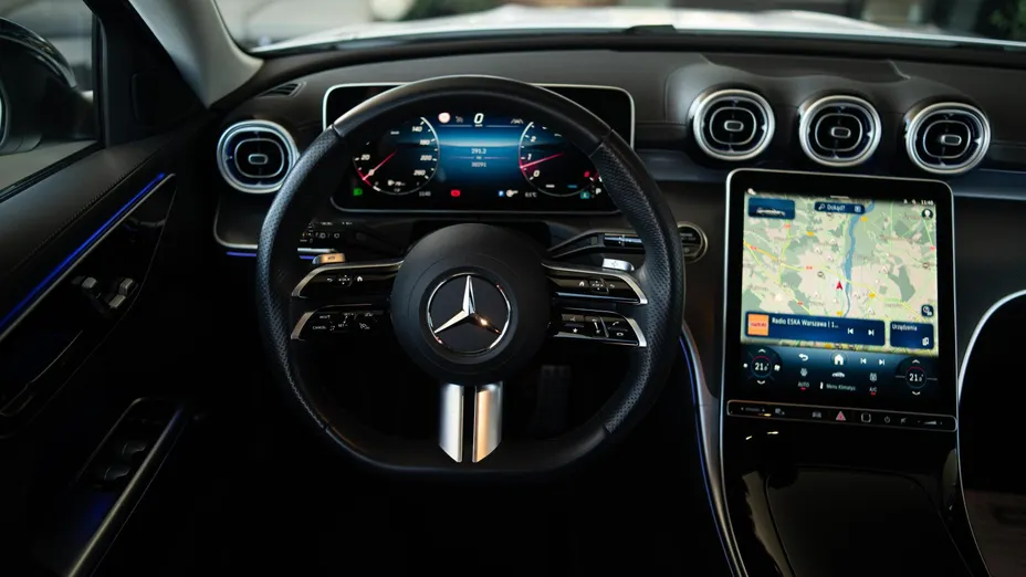 MERCEDES-BENZ C Klasa C 200 mHEV 4-Matic AMG