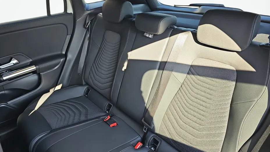 MERCEDES-BENZ GLA GLA 180 mHEV Progressive 7G-DCT