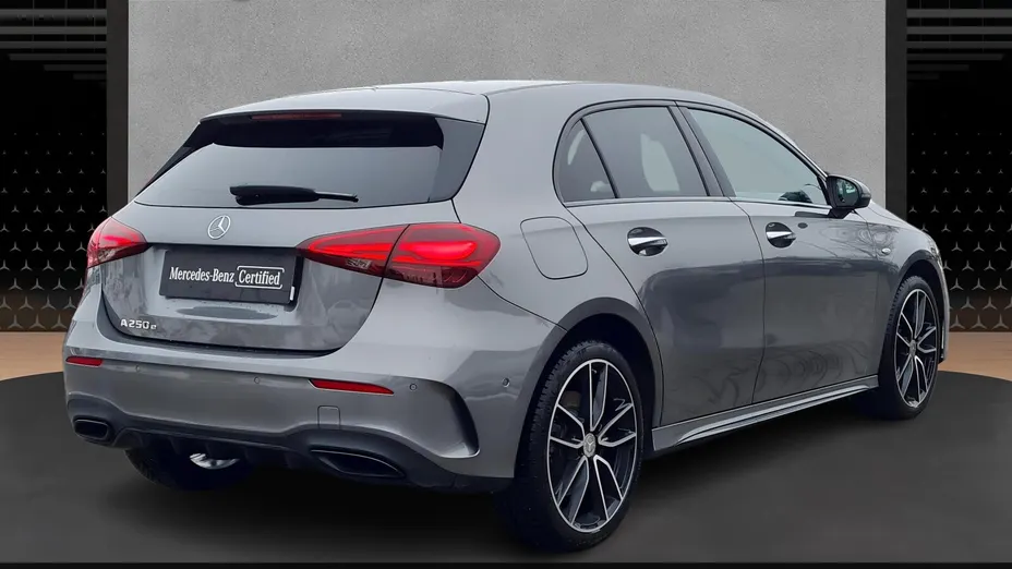 MERCEDES-BENZ A Klasa A 250 e PHEV AMG Line 8G-DCT