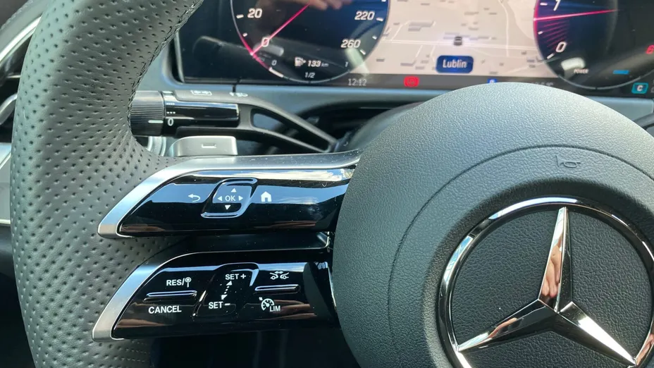 MERCEDES-BENZ E Klasa E 220 d mHEV 4-Matic AMG 9G-Tronic
