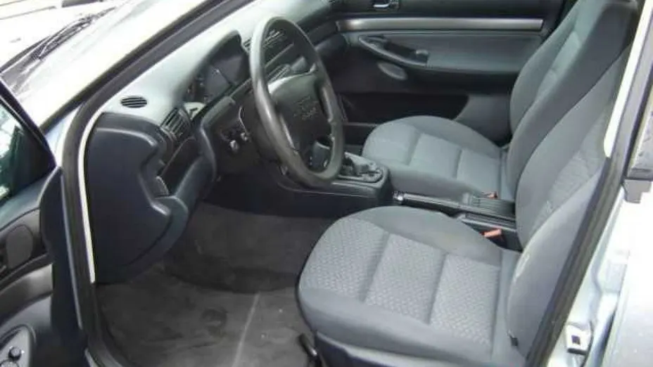 AUDI A4 -