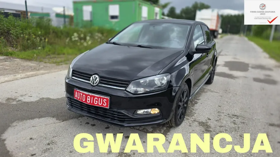 VOLKSWAGEN Polo -