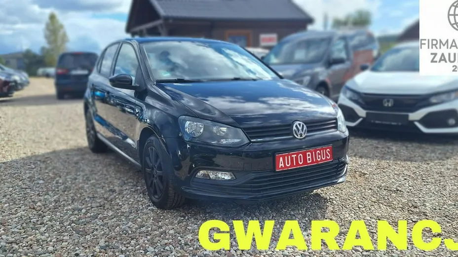 VOLKSWAGEN Polo -