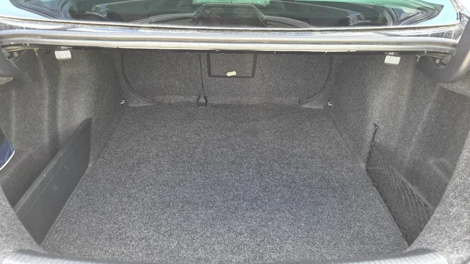 VOLKSWAGEN Jetta -