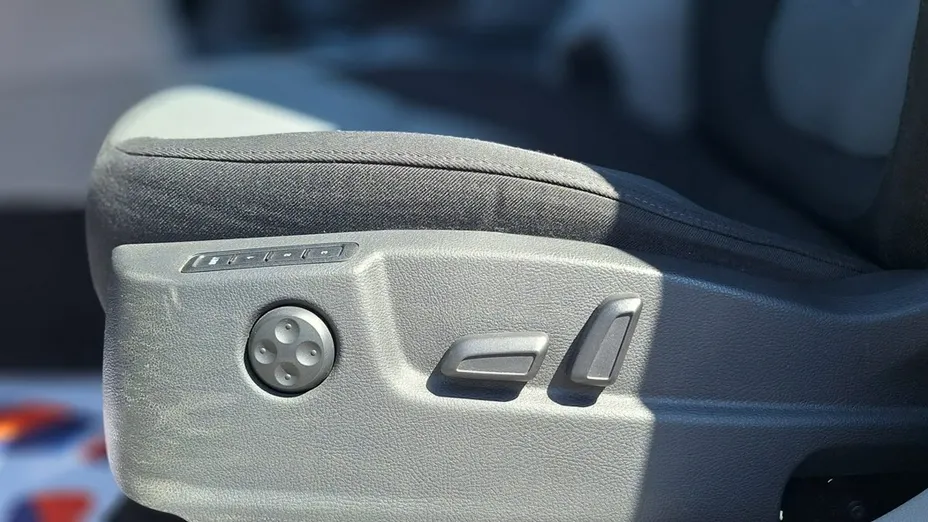 SKODA Superb -