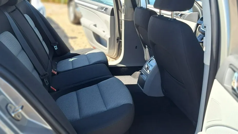 SKODA Superb -