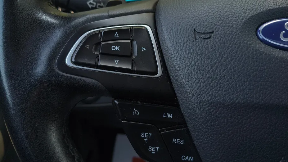 FORD Kuga -