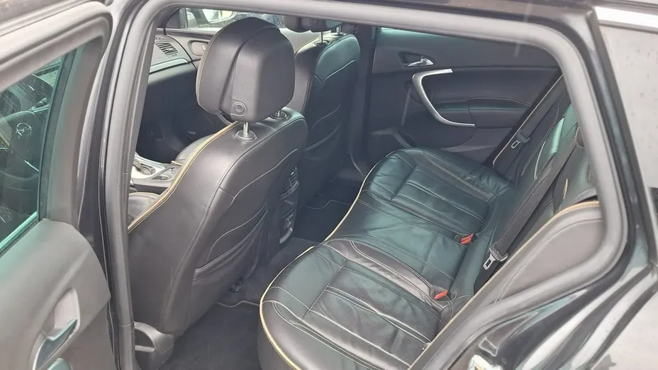 OPEL Insignia -