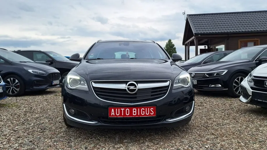 OPEL Insignia -