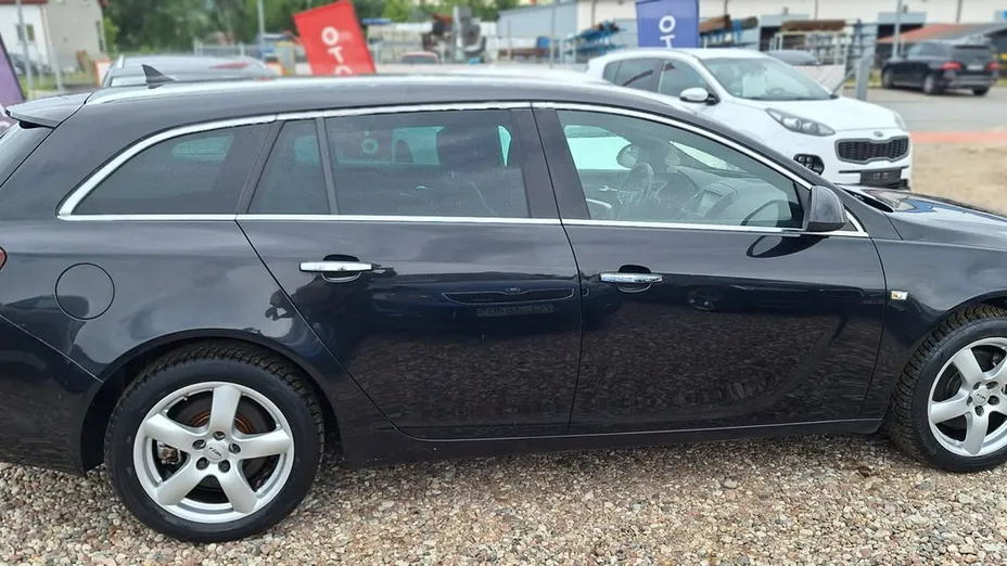 OPEL Insignia -