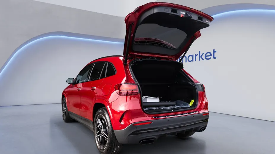 MERCEDES-BENZ GLA GLA 200 mHEV AMG Line 7G-DCT