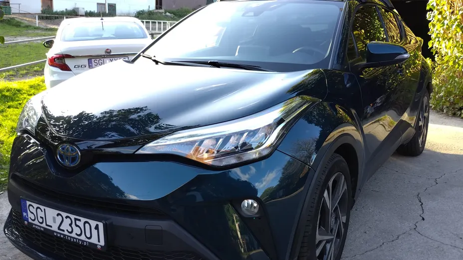 TOYOTA C-HR -