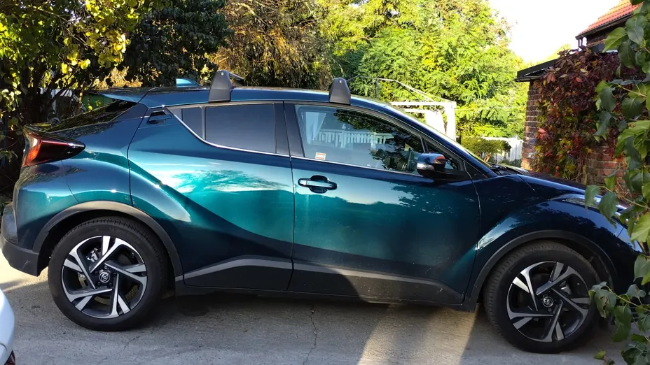 TOYOTA C-HR -