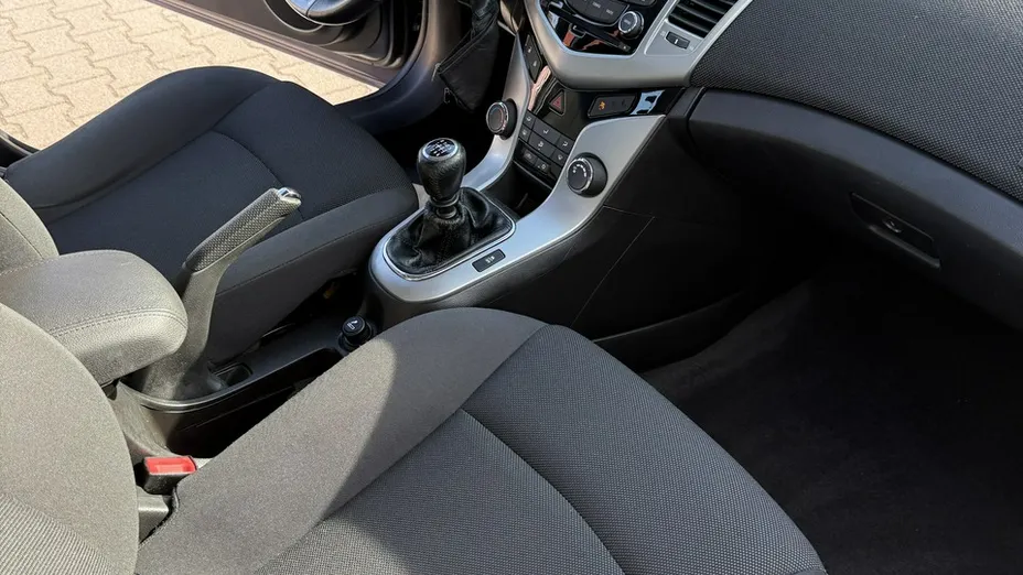 CHEVROLET Cruze -