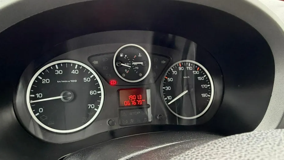 PEUGEOT Partner -
