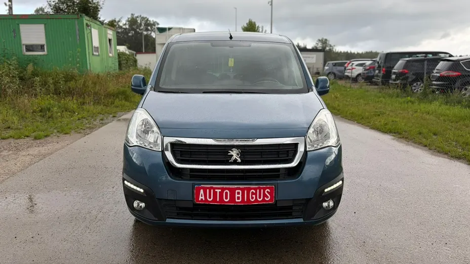PEUGEOT Partner -