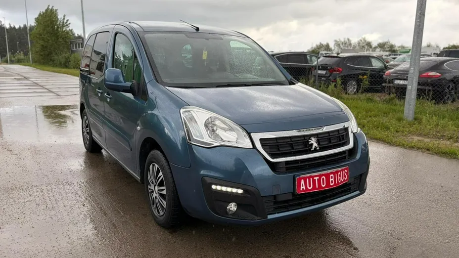 PEUGEOT Partner -