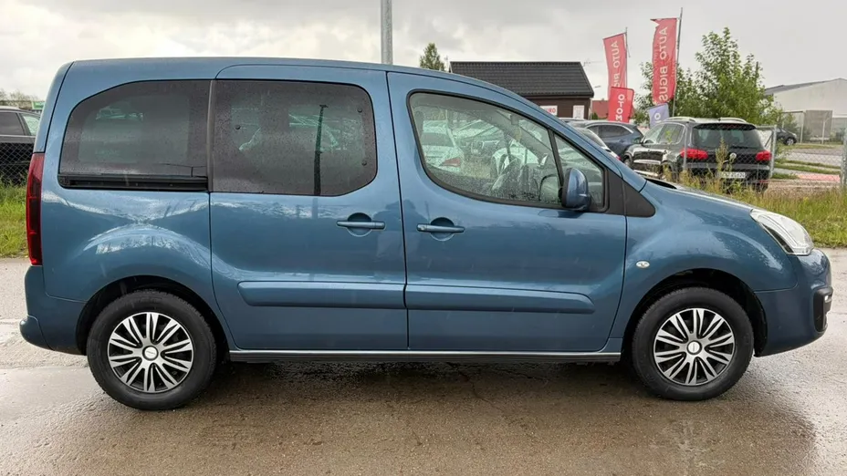 PEUGEOT Partner -