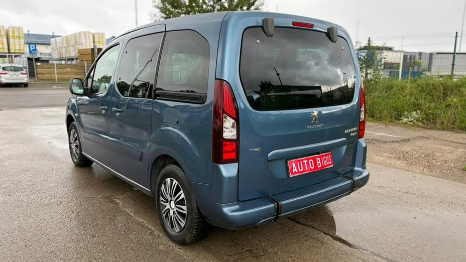 PEUGEOT Partner -