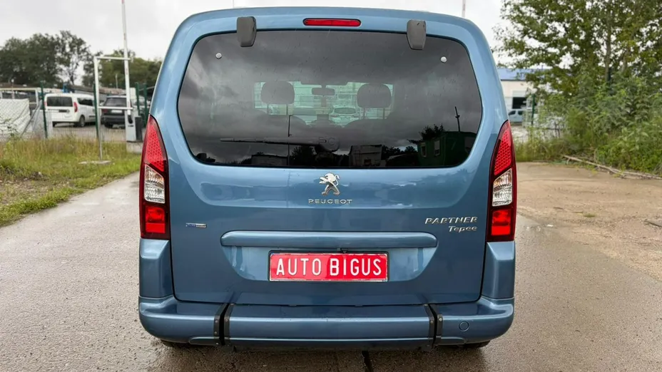 PEUGEOT Partner -