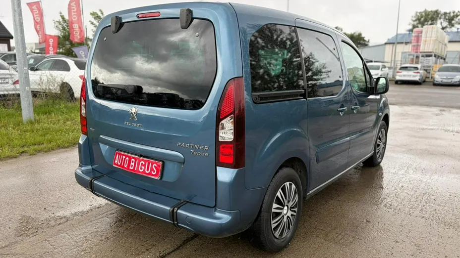PEUGEOT Partner -