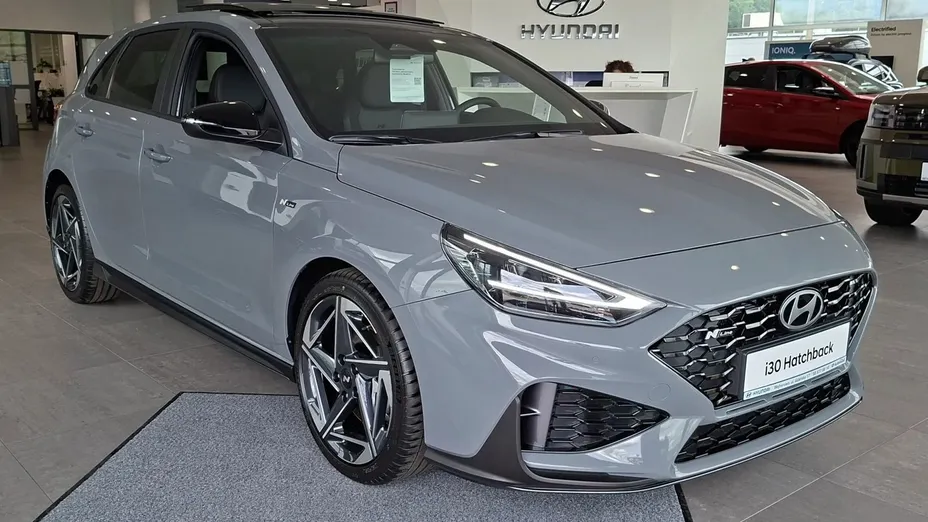 HYUNDAI i30 i30 1.6 CRDi BlueDrive Classic + DCT