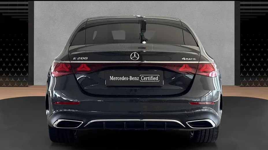 MERCEDES-BENZ E Klasa E 200 mHEV 4-Matic AMG 9G-Tronic