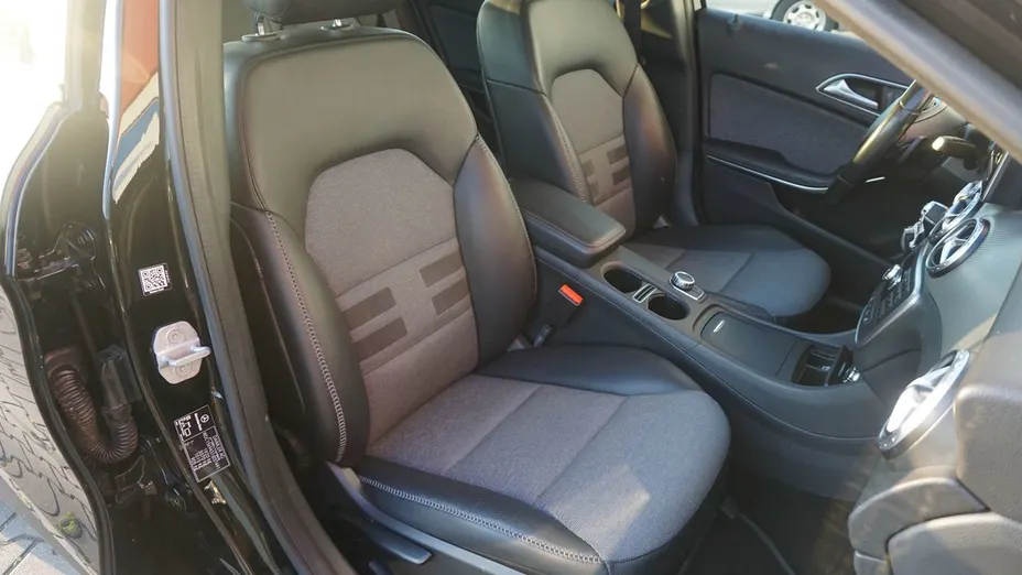 MERCEDES-BENZ GLA GLA 200 7G-DCT Urban