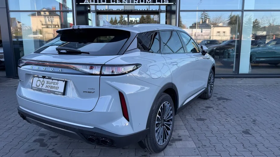 OMODA Omoda 9 Omoda 9 1.5 Super Hybrid Exclusive AWD