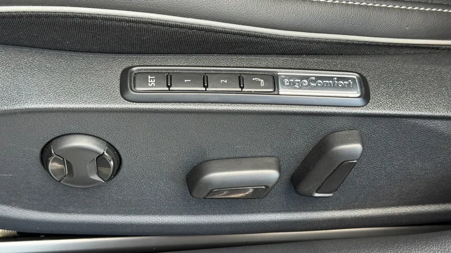 VOLKSWAGEN Arteon -